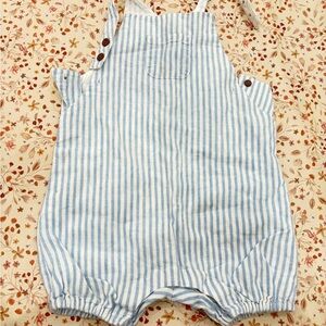 Baby Clothes Bundle: Janie and Jack baby romper & Leon Italian Linen Shorts